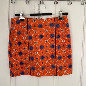 Patterned mini skirt